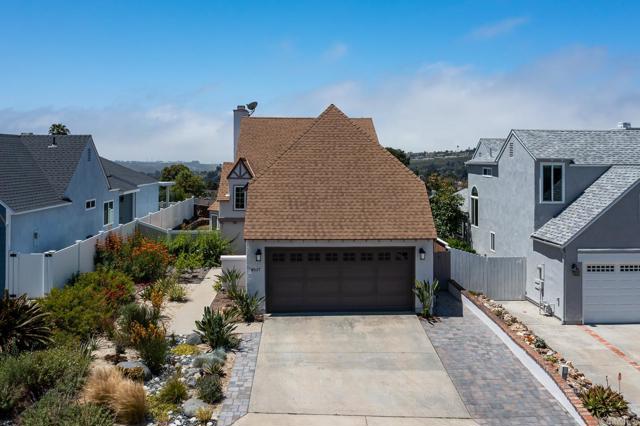 4507 Carnaby Court, Carlsbad CA: https://media.crmls.org/mediaz/b61a8834-1ccc-4953-a08b-102a80a45122.jpg