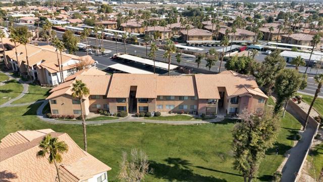 Image 24 of 26 For 78650 Avenue 42  719