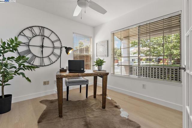 1387 Meadow Ct, Livermore CA: https://media.crmls.org/mediaz/b61bb0dd-e6db-4284-b81e-79b5a03ceb91.jpg