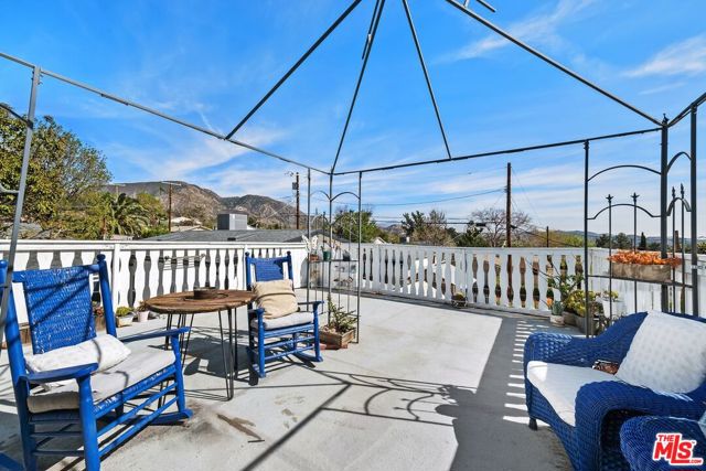 13280 Raven Street, Sylmar CA: https://media.crmls.org/mediaz/b61ce4a8-b572-49e9-8bc1-22ab738fd0a4.jpg