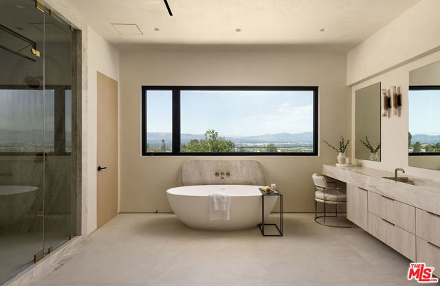 16401 Mulholland Drive, Los Angeles CA: https://media.crmls.org/mediaz/b61d00e0-4da3-4f62-a331-600b0e934ede.jpg