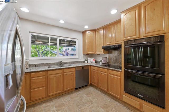 3947 Pestana Way, Livermore CA: https://media.crmls.org/mediaz/b61d5e78-c624-4fd2-97c7-2e41c889bde7.jpg