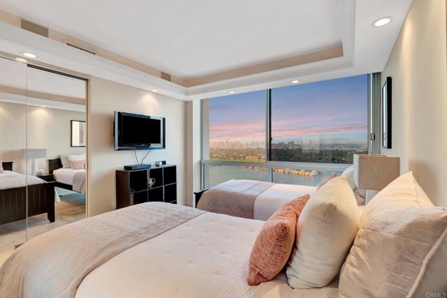 1770 Avenida del Mundo, Coronado CA: https://media.crmls.org/mediaz/b61dabd2-0007-4d6d-8b83-1ca1b2f2f357.jpg