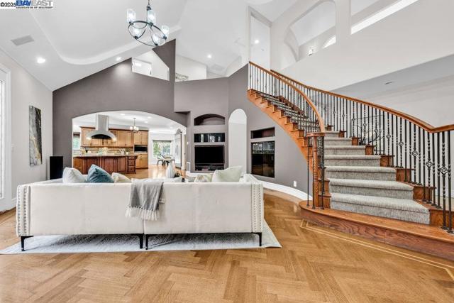 3405 Story Lane, San Jose CA: https://media.crmls.org/mediaz/b61e0e97-9603-4923-80d9-6591c4d0e485.jpg