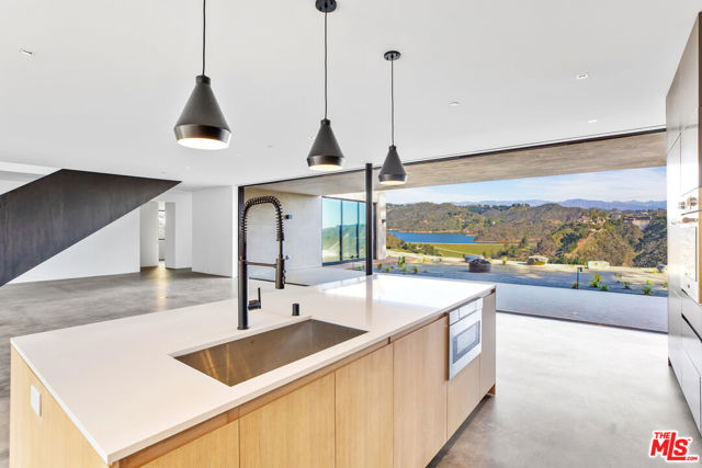 1448 STRADELLA Road, Los Angeles CA: https://media.crmls.org/mediaz/b61eb0bf-b932-4b2f-ba88-a4bd13f457ea.jpg