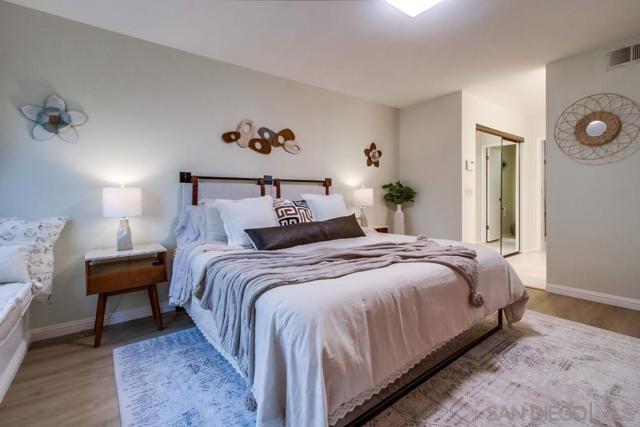 12242 Paseo Lucido, San Diego CA: https://media.crmls.org/mediaz/b61ed47b-088a-4388-86f1-60c32761edd8.jpg