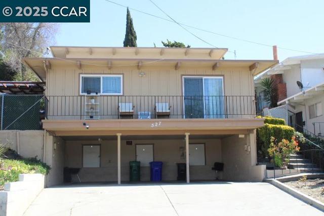 527 Vaqueros Ave, Rodeo CA: https://media.crmls.org/mediaz/b61ee8e5-0087-4e98-babe-772d8ecf05e8.jpg