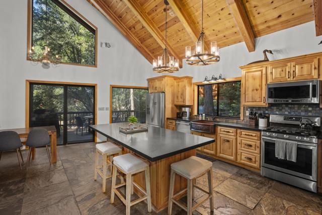 24747 Fern Valley Road, Idyllwild CA: https://media.crmls.org/mediaz/b62031f0-b07f-4e12-b28f-7681752ce37f.jpg