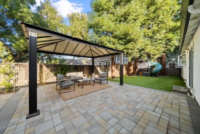 108 Durham Street, Menlo Park CA: https://media.crmls.org/mediaz/b620496f-27a3-4845-8163-7fc8e3023f38.jpg