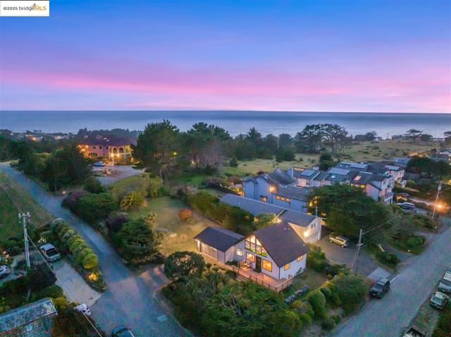 1400 Audubon AVE, Montara CA: https://media.crmls.org/mediaz/b621247c-2ed3-4d97-a0ff-41da14b08e05.jpg