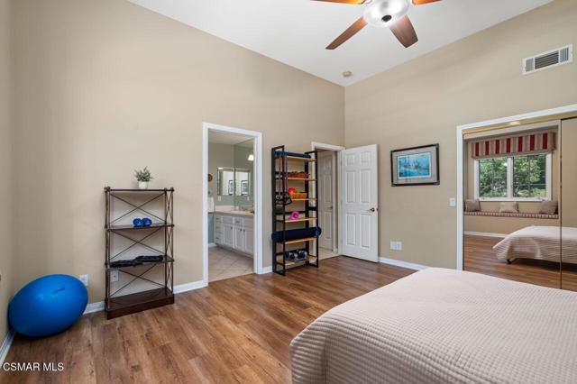 1706 Abbotsbury Street, Westlake Village CA: https://media.crmls.org/mediaz/b621860a-f3c9-4d75-8b34-61722ef4d051.jpg