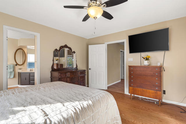 Image 15 of 31 For 15035 Sunrise Avenue