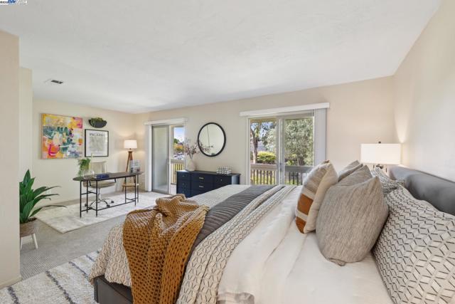 3032 CERRO VISTA, Alameda CA: https://media.crmls.org/mediaz/b6229cff-52f5-4bff-8c02-6e083fc0aacf.jpg