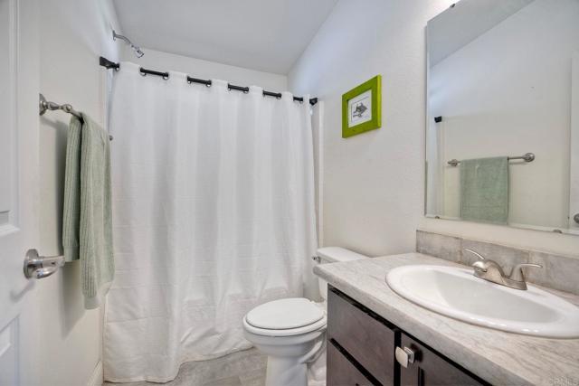 2280 E Valley Parkway, Escondido CA: https://media.crmls.org/mediaz/b622c0f3-4f30-41ba-8125-b910ad771d19.jpg