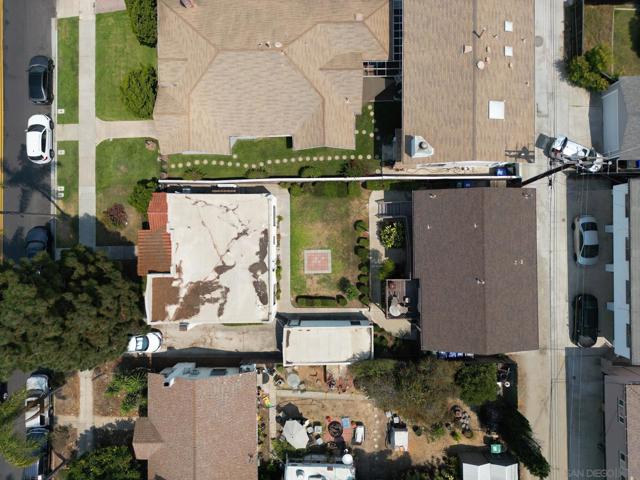4757 Kensington Dr, San Diego CA: https://media.crmls.org/mediaz/b623ada8-b13b-41ae-9484-0a9a34e67f0c.jpg