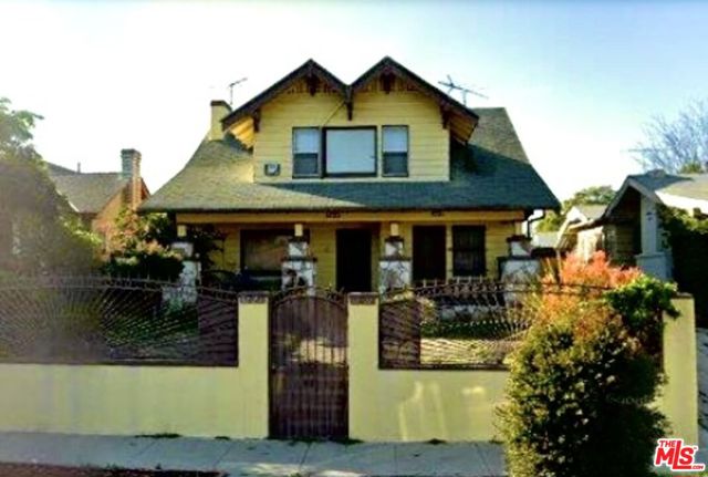 5721 7th Avenue, Los Angeles, California 90043, ,Multi-Family,For Sale,7th,24433465