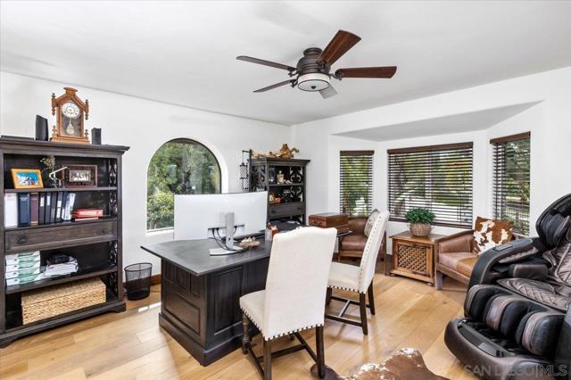 1379 Sunny Heights Road, Fallbrook CA: https://media.crmls.org/mediaz/b623fc4c-4823-4a6b-aa24-31b2fe340e25.jpg