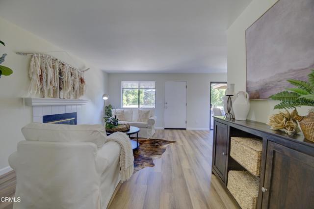 644 Orwell Lane, Ventura CA: https://media.crmls.org/mediaz/b6241b1c-b1ad-4bf3-8fdb-836540d72de3.jpg