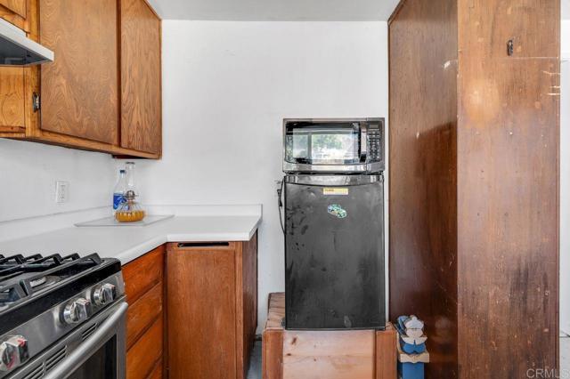 13442 Mountainside Drive, Poway CA: https://media.crmls.org/mediaz/b6257f67-c89e-4150-97c5-2aaa60c6ca43.jpg