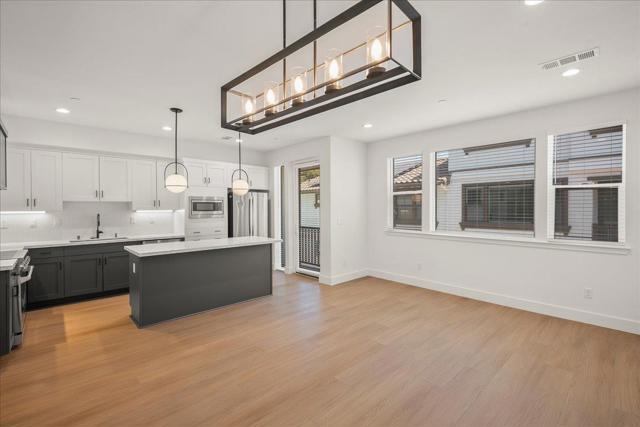 224 Carroll Street, Sunnyvale CA: https://media.crmls.org/mediaz/b6260c8a-4adf-4758-a9f9-ac002b95b39f.jpg