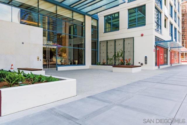 1388 Kettner Blvd, San Diego CA: https://media.crmls.org/mediaz/b626113a-dbb6-4ca3-bbe3-1031c3f2811a.jpg