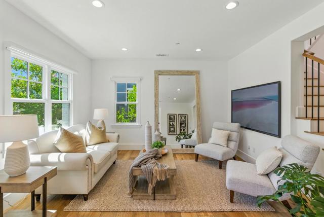 207 Oak Tree Circle, Los Gatos CA: https://media.crmls.org/mediaz/b62639a6-9d23-4551-882b-3ae8af869454.jpg