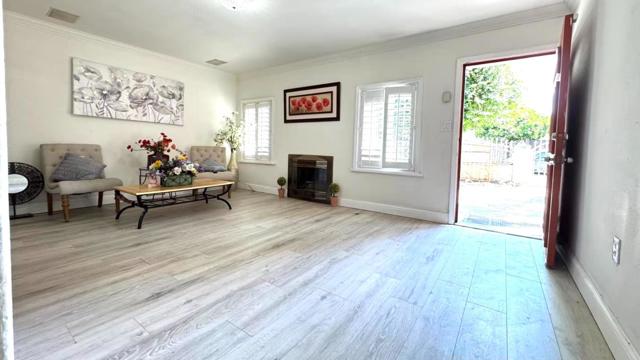 315 Garden Street, East Palo Alto CA: https://media.crmls.org/mediaz/b626550b-fa79-4940-932e-3a97671ca5aa.jpg