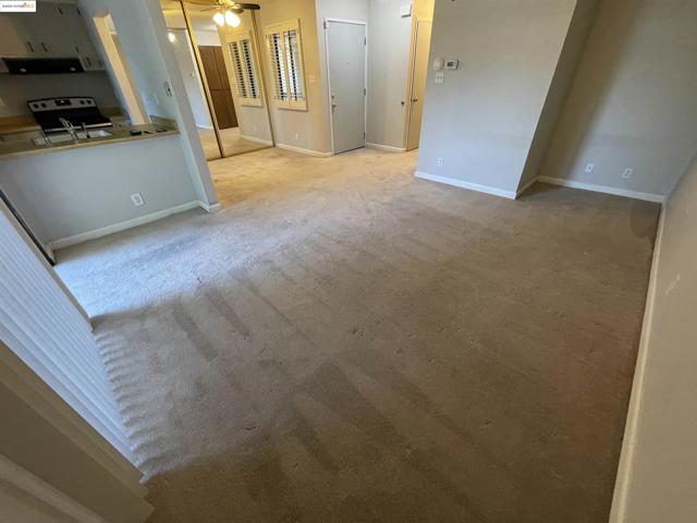 2416 Shadow Ln, Antioch CA: https://media.crmls.org/mediaz/b626a009-49db-47e5-94c1-28a37fe37e4e.jpg