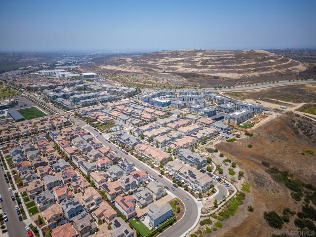 1257 Calle Datura, Chula Vista CA: https://media.crmls.org/mediaz/b627b81f-8264-40bc-8a3d-890257dbf2d1.jpg