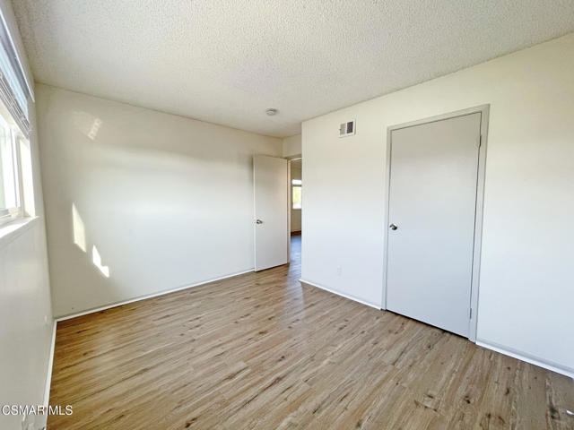 2467 Invar Court, Simi Valley CA: https://media.crmls.org/mediaz/b627f501-be04-4830-839f-7ed2875c556f.jpg
