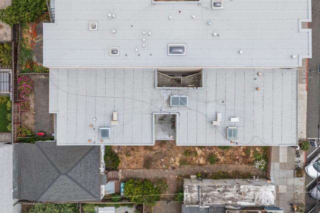 4532 Irving Street, San Francisco CA: https://media.crmls.org/mediaz/b6284cfa-2746-4b9a-8242-ea1eeb8362bf.jpg