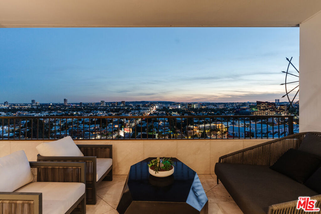 1100 Alta Loma Road #1405