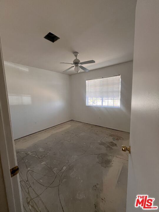 61627 Capilla Drive, Joshua Tree CA: https://media.crmls.org/mediaz/b629d9a1-c5bb-4b66-990b-fdaaa6fe8df5.jpg