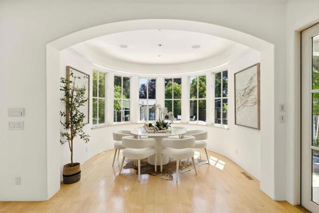 842 Boyce Avenue, Palo Alto CA: https://media.crmls.org/mediaz/b62aaaba-6426-42e3-988f-596354811a46.jpg