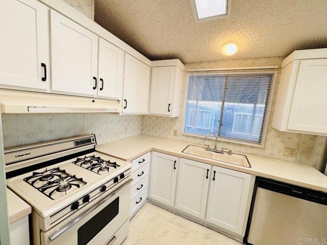 Detail Gallery Image 11 of 37 For 2888 Iris Ave #84,  San Diego,  CA 92154 - 3 Beds | 2 Baths