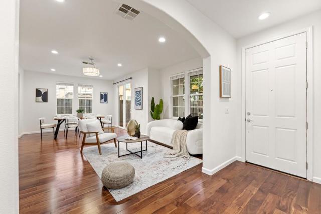 325 Toscana Way, Hayward CA: https://media.crmls.org/mediaz/b62b0b68-1144-46c1-ba46-b08c49b7614b.jpg