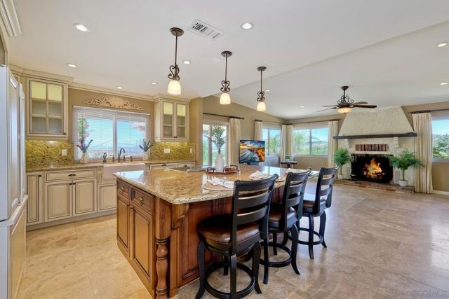 1070 El Paseo, Vista CA: https://media.crmls.org/mediaz/b62bb0dd-c86e-4f25-80b1-4d48ccdf7c65.jpg