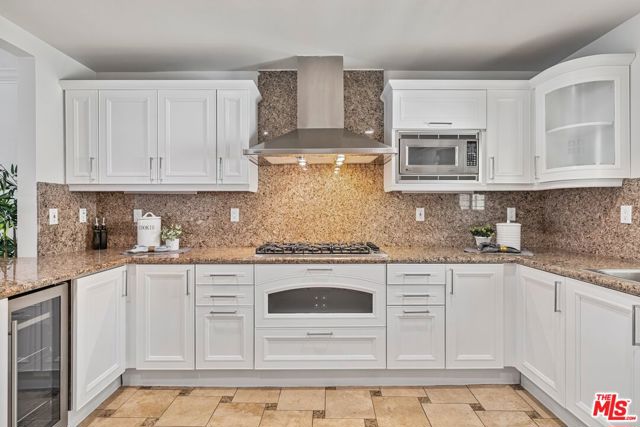 123 S Clark Drive, West Hollywood CA: https://media.crmls.org/mediaz/b62bdb8f-544f-4e76-9013-6267cedfcaa2.jpg