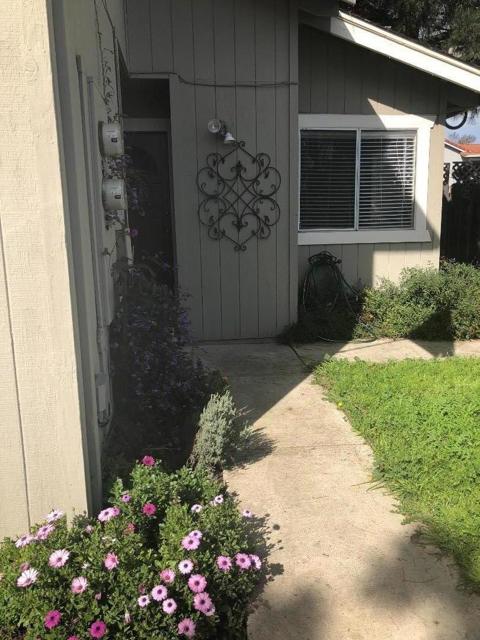 17295 Markross Court, Morgan Hill CA: https://media.crmls.org/mediaz/b62c2ac0-2b45-4f71-b9d2-974b6e2d3dff.jpg