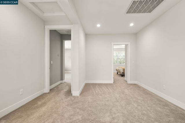 5540 Southbrook Drive, Clayton CA: https://media.crmls.org/mediaz/b62c6bc2-6265-42be-a16b-75e2db232049.jpg