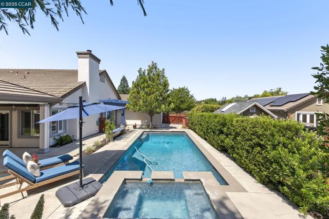 2232 Normandy Cir, Livermore CA: https://media.crmls.org/mediaz/b62c7838-f969-4c7d-b152-eb55e6b5052b.jpg