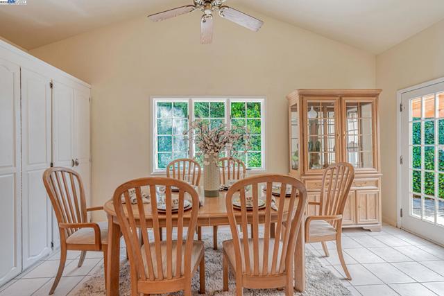 3950 Pinole Valley Rd, Pinole CA: https://media.crmls.org/mediaz/b62c8042-88a7-4ac7-b12d-36f42e1f2984.jpg