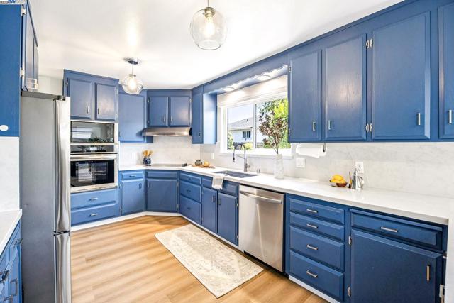 24 Via Hermosa, San Lorenzo CA: https://media.crmls.org/mediaz/b62ce81e-f159-4652-9758-91d910b44429.jpg