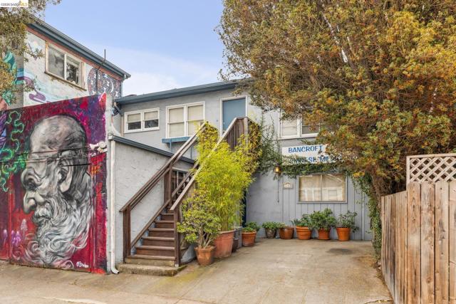 1718 Bancroft Way, Berkeley CA: https://media.crmls.org/mediaz/b62e2b93-b33b-4537-86af-72bd3daae21c.jpg