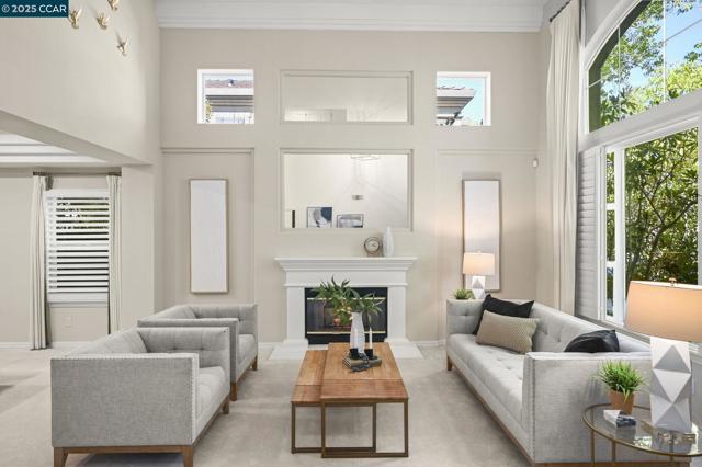 125 Coriander Ct, San Ramon CA: https://media.crmls.org/mediaz/b62e8b09-838a-475a-8d6f-d474e9fbea9c.jpg