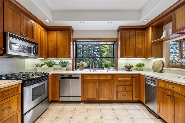 489 Northridge Drive, Scotts Valley CA: https://media.crmls.org/mediaz/b62ea306-5cac-4325-b21c-f10c5a8b8292.jpg