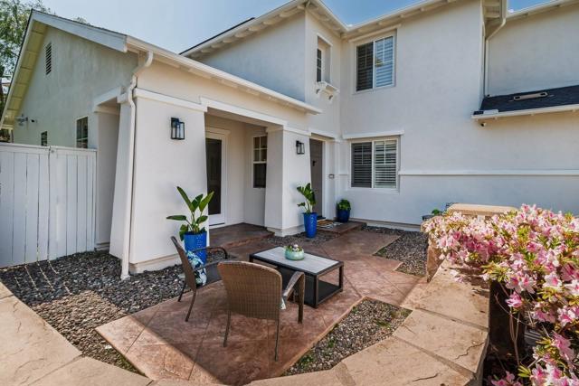 Detail Gallery Image 4 of 52 For 2883 Camino Serbal, Carlsbad,  CA 92009 - 4 Beds | 3 Baths