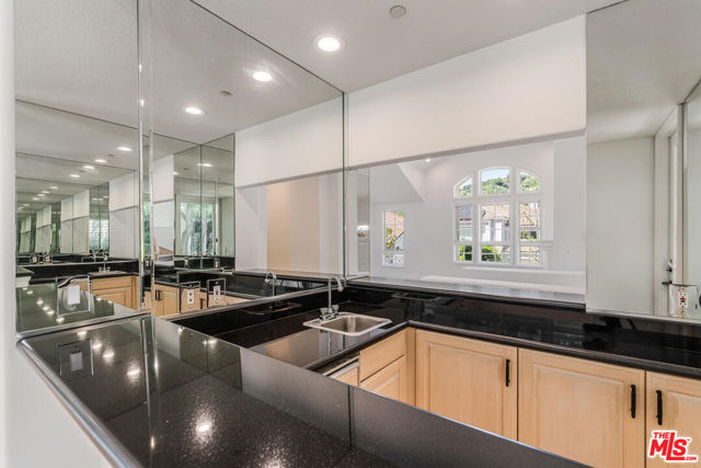 2370 Brookshire Lane, Los Angeles CA: https://media.crmls.org/mediaz/b62f1727-b404-488a-b910-3a7d575b578b.jpg