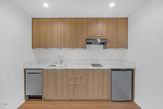 Detail Gallery Image 36 of 59 For 1685 Poppy Peak Dr, Pasadena,  CA 91105 - 4 Beds | 3/1 Baths