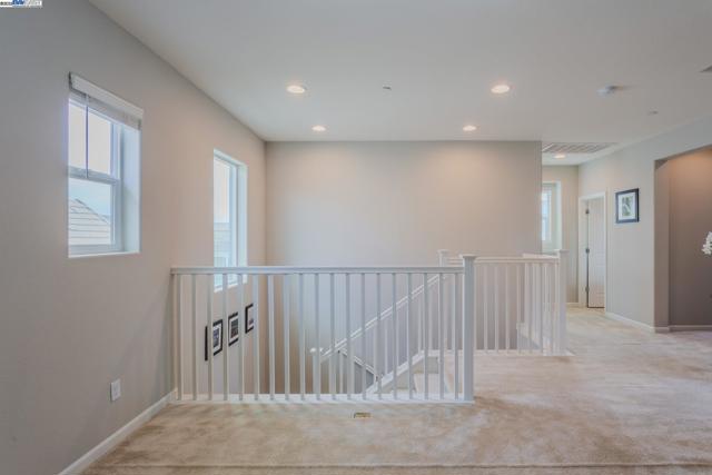 2239 Jessica Way, Tracy CA: https://media.crmls.org/mediaz/b62f7d97-af0b-4c17-afe4-627902af92ee.jpg
